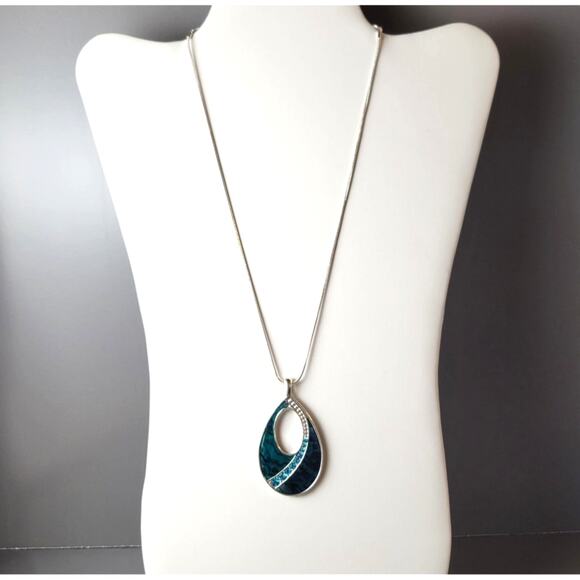 Silver Tone Teardrop Pendant Necklace with Blue Stone Inlay 32" Chain Rhinestone - Picture 2 of 13
